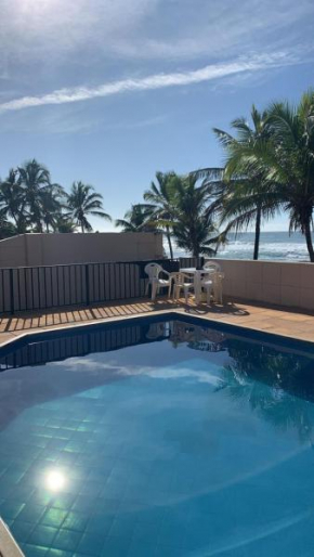 Private room in front os the beach Flamengo